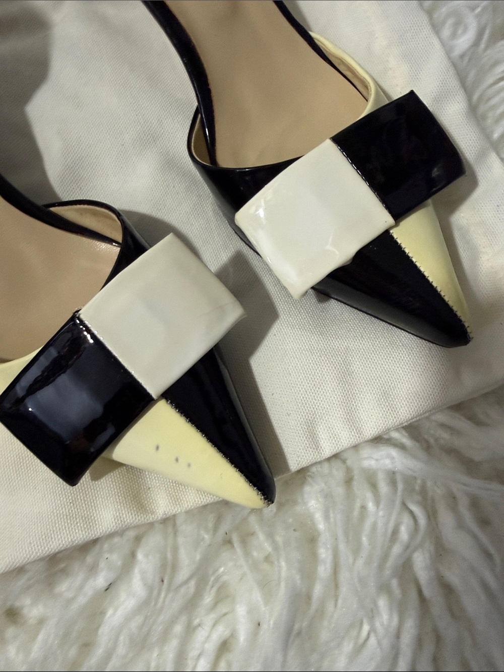Louis Vuitton Two-Tone Pointed Toe Pumps in Black and White size 39 or 8.5 - Picture 8 of 13